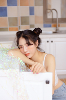 偷拍女厕厕露p撒尿八个少